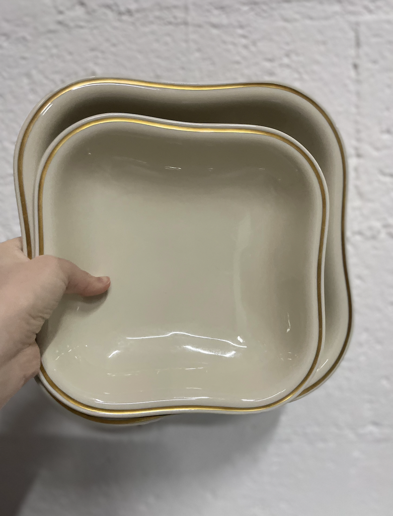 Plat carré vintage Doré