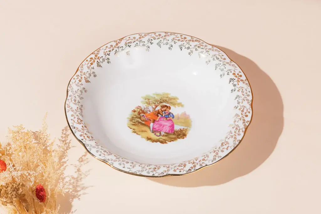 Plat creux vintage Doré