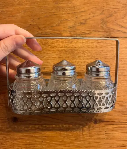 Présentoir salière ou poivrière
